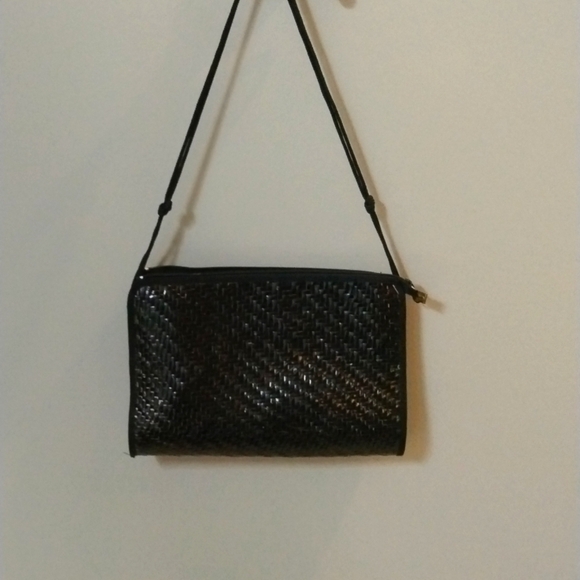 Made in Hong Kong black woven clutch - Picture 1 of 7